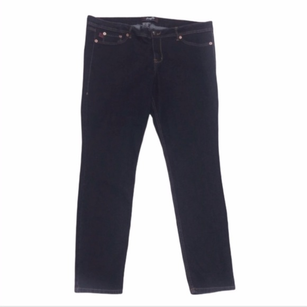 Fragile 20 dark denim blue wash skinny cut‎ mid rise buttoned back pocket jeans